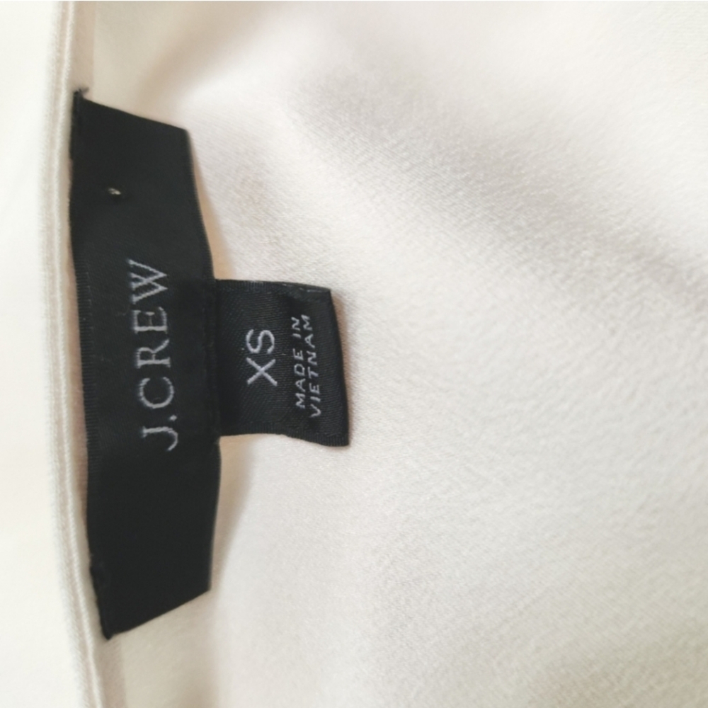J Crew  Keyhole Blouse - Picture 3 of 3